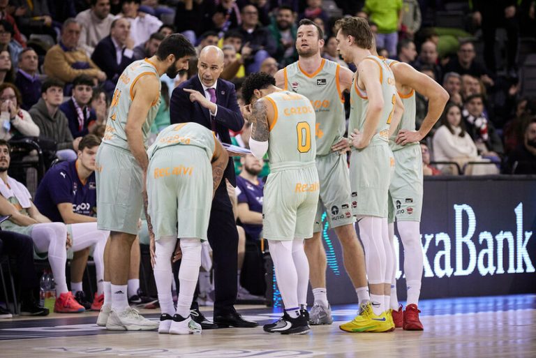 La Tertulia Dobles Figuras de Cope Vitoria. Miércoles 04/01/23