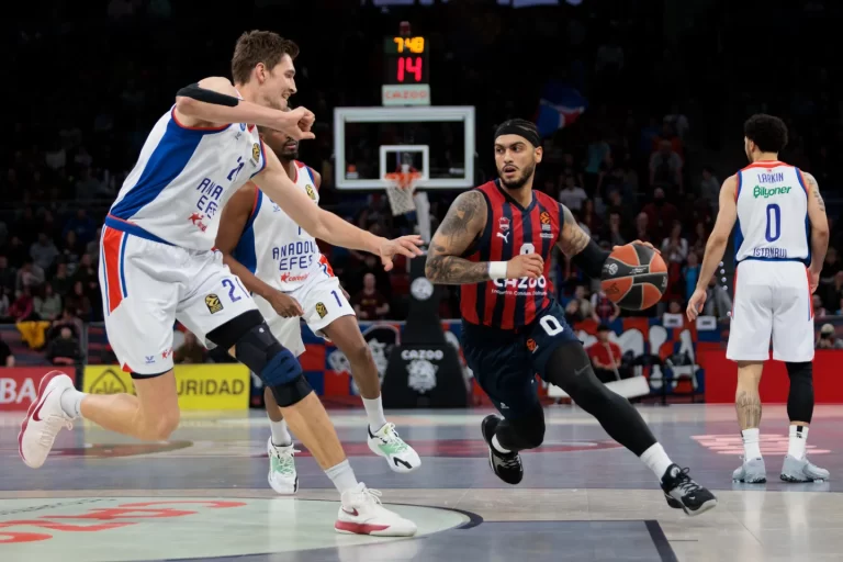 Euroliga J21. Cazoo Baskonia 114–111 Anadolu Efes