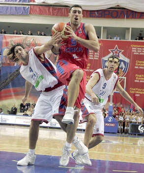Euroliga J3. CSKA Moscú 88-83 Tau Cerámica Baskonia