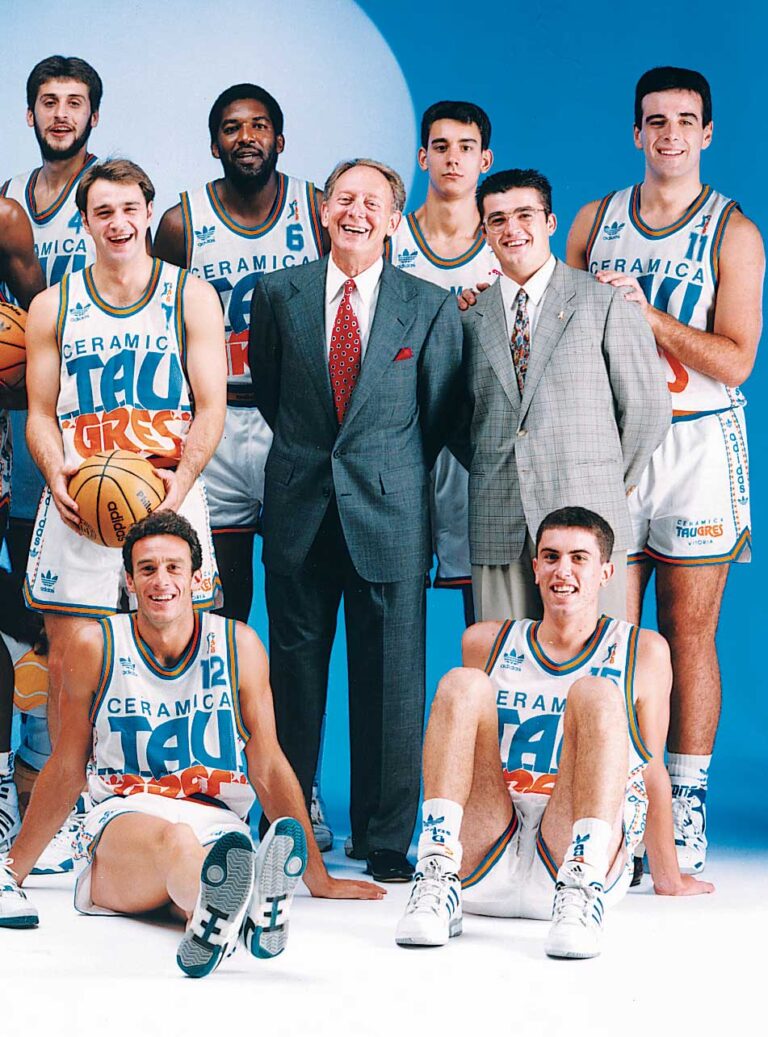 Ha fallecido Román Carbajo, pívot del Taugrés Baskonia durante la temporada 92/93