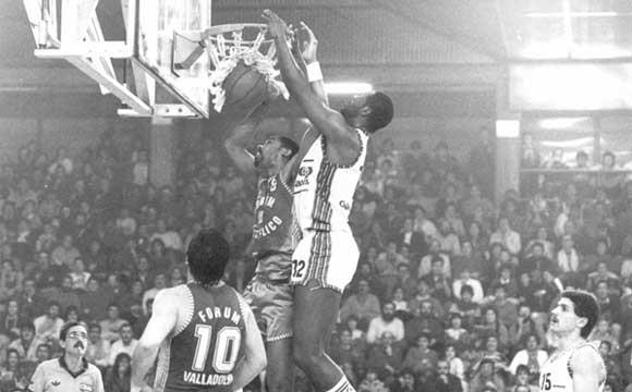 James Terry. El cuarto americano del Baskonia de la Temporada 85/86