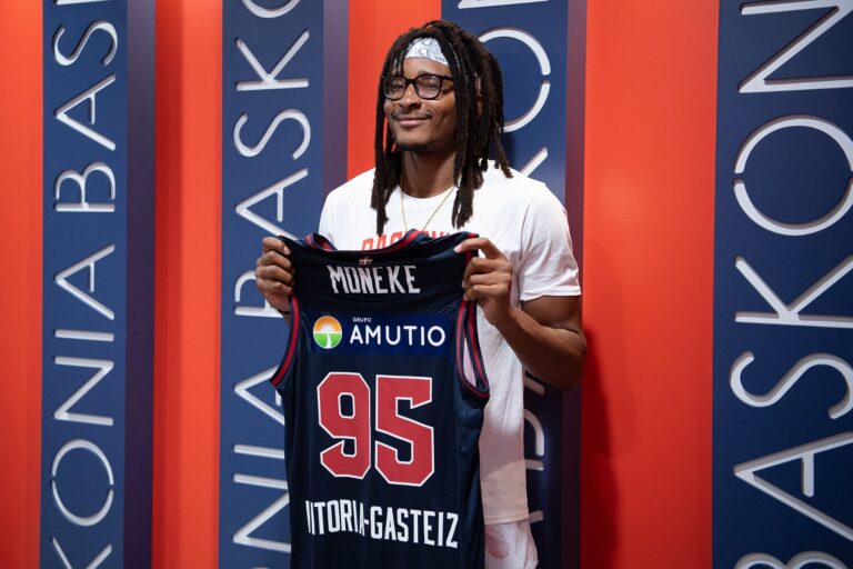 La presentación de Chima Moneke