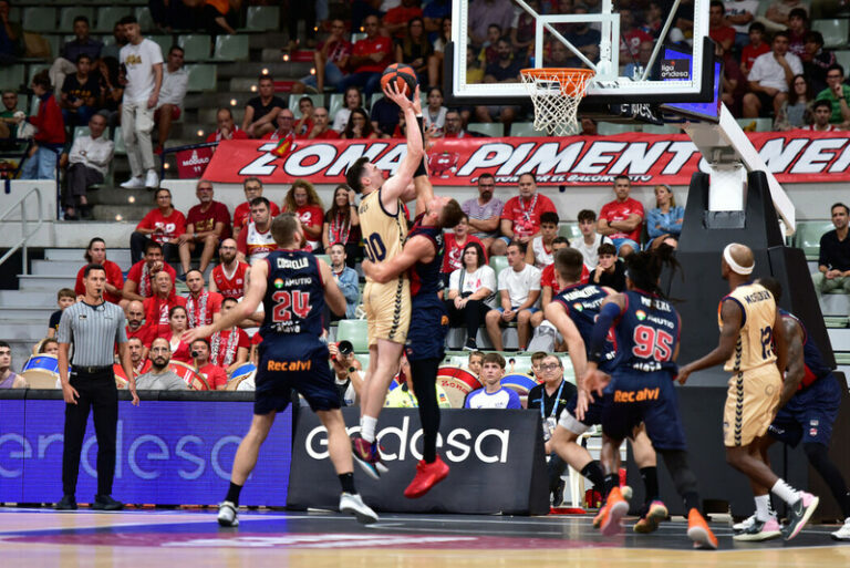 Liga ACB J2. UCAM Murcia 88–76 Baskonia