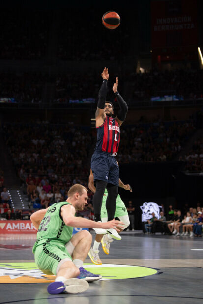 Liga ACB J3. Baskonia 92–72 Surne Bilbao Basket