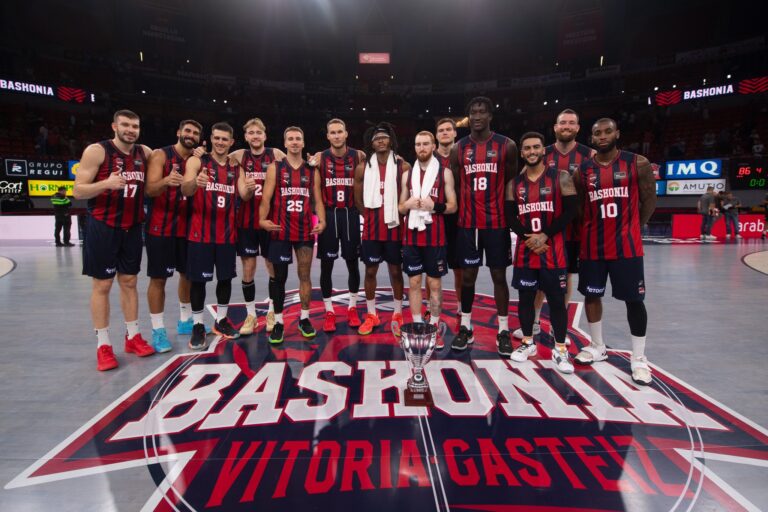 Trofeo Álava-Araba Saria. Baskonia 86-85 Derthona Basket