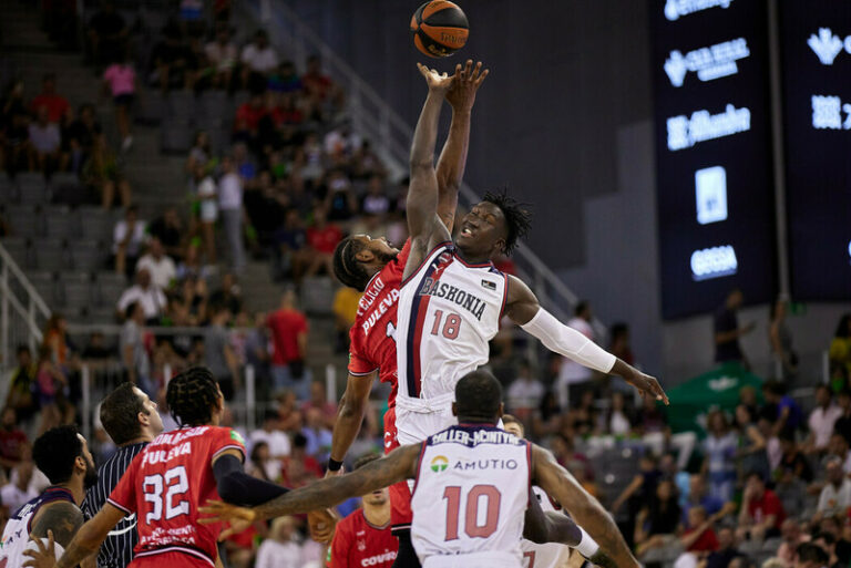 Liga ACB J4. Covirán Granada 81–90 Baskonia