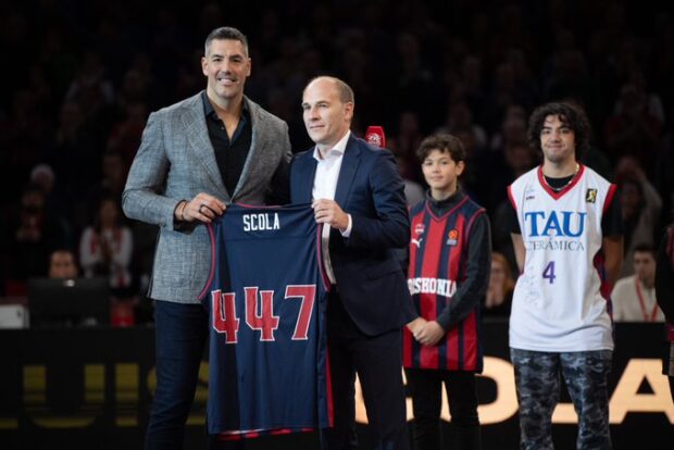 Vídeo de la retirada de la camiseta de Luis Scola