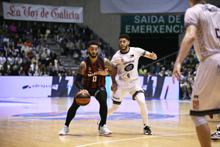 Liga ACB J9. Monbus Obradoiro 108-95 Baskonia