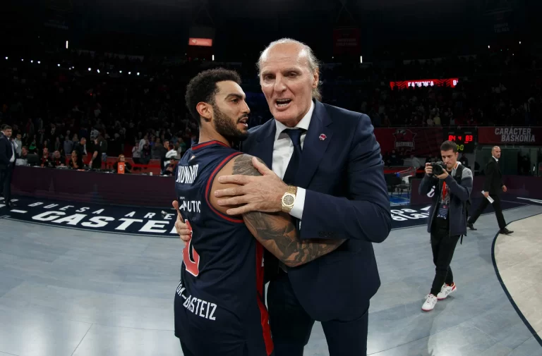 La Tertulia Dobles Figuras de Cope Vitoria. Miércoles 08/11/23