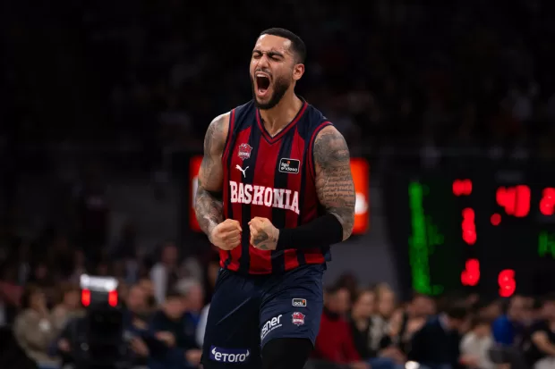 Markus Howard extiende su contrato con Baskonia hasta 2028