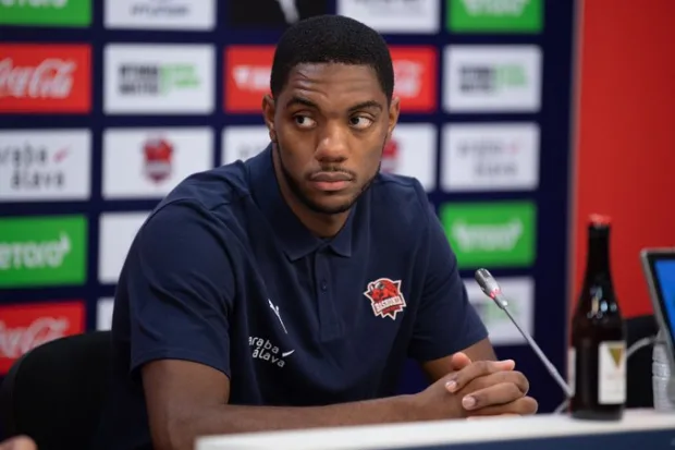 Presentación de Trent Forrest