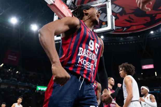 Euroliga J18. Baskonia 94-81 París Basketball