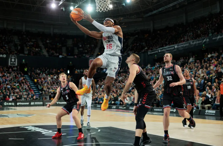 Liga ACB J10. Surne Bilbao Basket 67-69 Baskonia