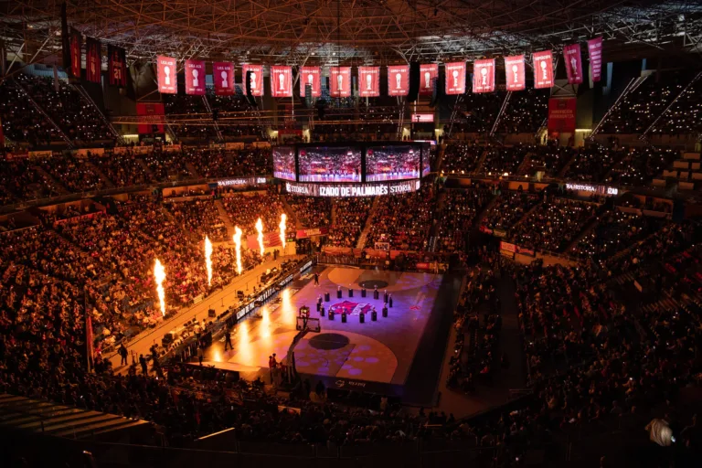 Vídeo de la ceremonia del homenaje a los títulos del Baskonia