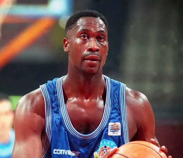 Tal día como hoy: 20 de febrero de 1995. Previa 2º partido de las semifinales de la Recopa de Europa. Taugrés Baskonia – Iraklis de Salónica