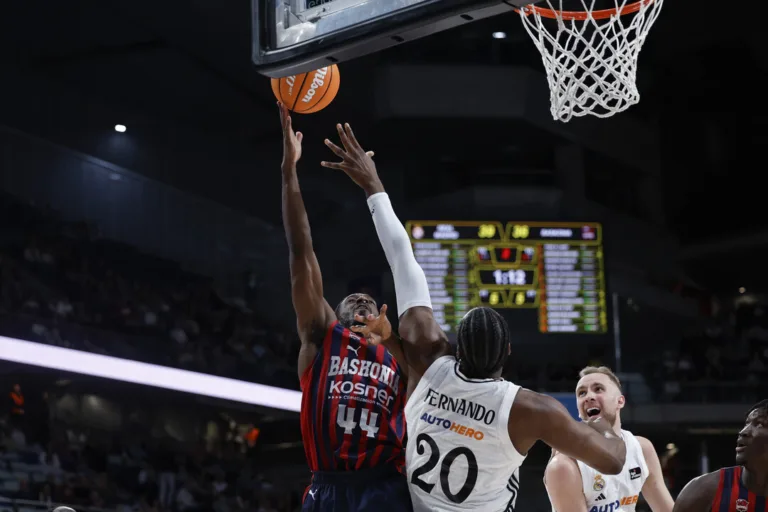 Kamar Baldwin sufre una fractura en la primera falange de su mano derecha