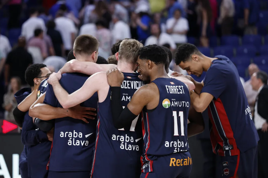 Archivo histórico: Las clasificaciones del Baskonia en Liga regular ACB