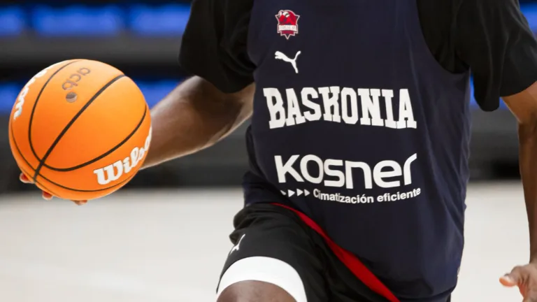 Ocho jugadores de la cantera del Baskonia reforzará al primer equipo durante la pretemporada