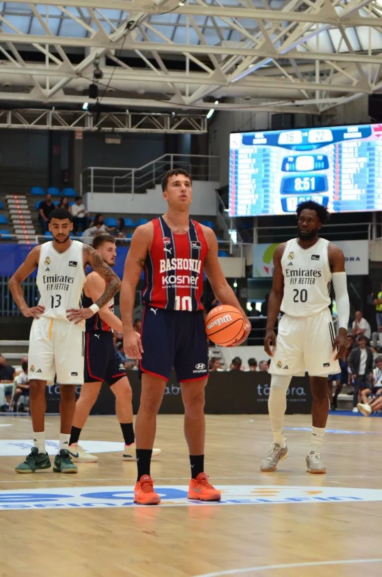 Torneo EncestaRías. Baskonia 80-87 Real Madrid