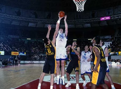 Euroliga J9. Tau Cerámica Baskonia 82-62 AEK de Atenas