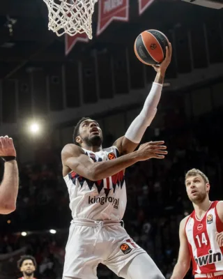 Euroliga J32. Olympiacos 90-80 Kosner Baskonia