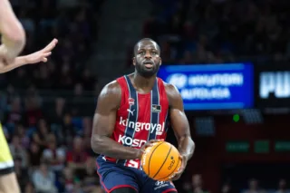 Eugene Omoruyi  es el quinto interior de la historia de la Liga ACB en firmar un partido de al menos 15 puntos y 9 asistencias