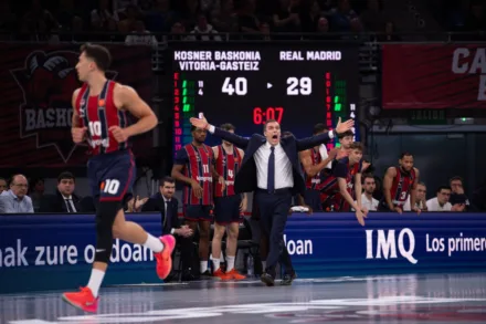 La Tertulia Dobles Figuras de Cope Vitoria. Miércoles 08/04/26