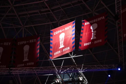 El séptimo título de Copa del Rey ya cuelga del techo del Buesa Arena