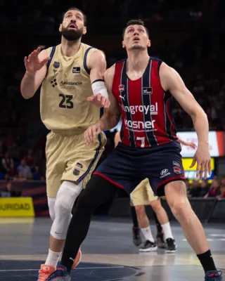 Liga ACB J28. Kosner Baskonia 93-95 FC. Barcelona